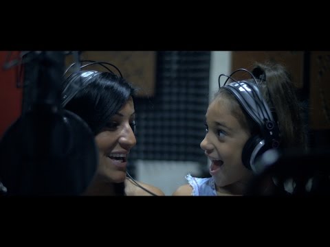 Sofia Elizabeth Č. a Claudia Love  - "Ahí estaré"