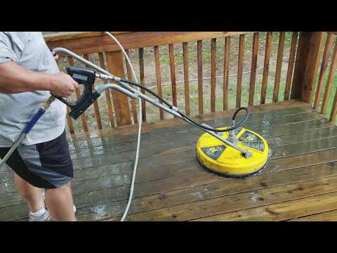 Removing Mold & Grime from a Deck