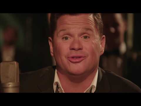 Wolter Kroes - Wat Is Het Leven Toch Mooi ( kerst uitvoering) (Officiële video)