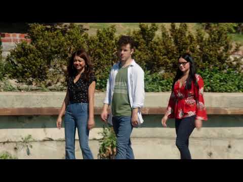 Halloween Traditions -  Modern Family