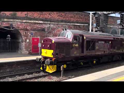 Class 37685 Loch Arkaig,Great Western class 47815 class 47804 : Carnforth Steamtown to London Euston
