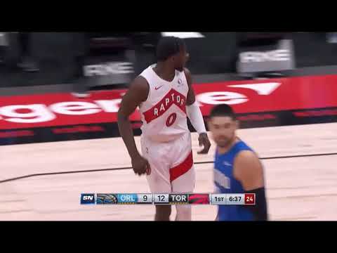 Terence Davis two-handed baseline cutting slam