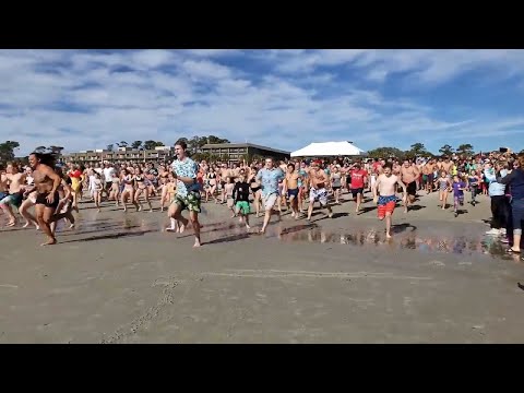 download lagu mp3 mp4 Hilton Head Water Temperature, download lagu Hilton Head Water Temperature gratis, unduh video klip Hilton Head Water Temperature