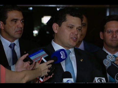 Previdência e combate ao crime serão acompanhados pelo Senado, diz Alcolumbre