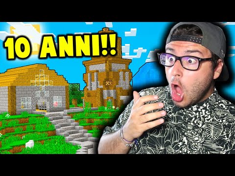 ENTRO nel MONDO di uno YOUTUBER MISTERIOSO di 10 ANNI FA! Minecraft