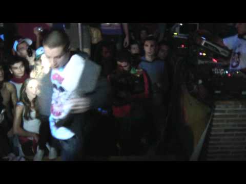 VACCA:CATANIA LIVE SPORCO TOUR SPECIAL GUEST G.NANO, DJ VALERIO E FUNKYMAN - parte 1
