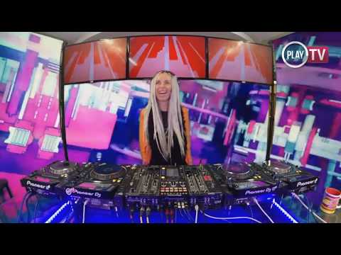 SKYLOVE - Live @ PLAY TV 16.11.2017