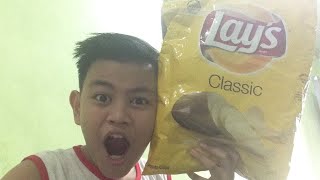 WORLD'S LARGEST LAYS CHIPS!!