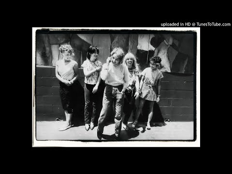 Go-Go's - KIIS-FM 102.7 Los Angeles Interview 1981