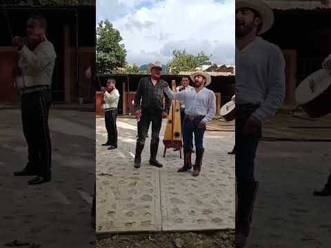 Joss Favela ft César De Los Plebes Del Rancho 🤠🤠