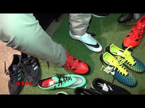 2016-05-06 Fußballschuhe für den Sparkassen Vorstand