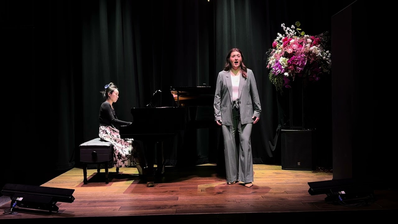 Promotional video thumbnail 1 for Katie Fraser, Mezzo Soprano