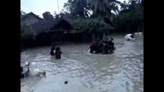 preview picture of video 'Korban Banjir Pendowo-Bodeh-Pemalang (2 Febuari 2014)'