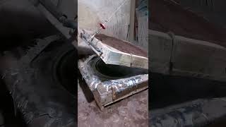 The whole process of craftsmen making aluminum pots with aluminum pot molds