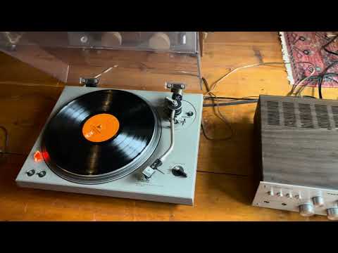 Marantz Model 1060 30-Watt Stereo Solid-State Integrated Amplifier 1971 - 1976 - Silver with Wood-grain covered Metal Case image 6