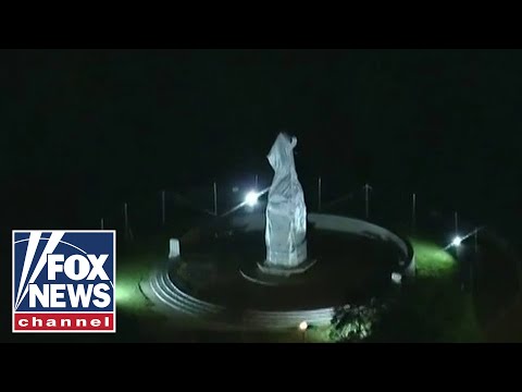 Mayor Lightfoot removes Columbus statue amid protestors