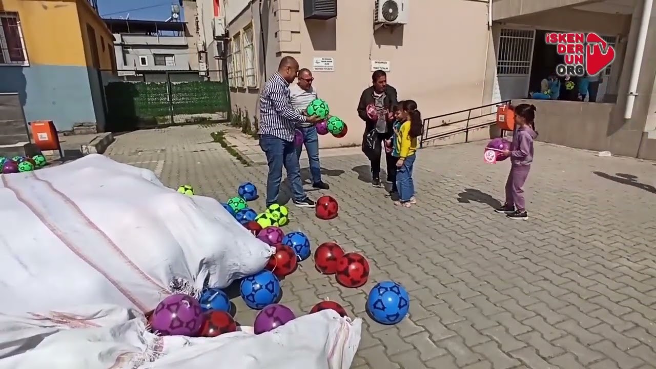 İskenderun’da 23 Nisan’da Çocuklara Anlamlı Sürpriz…