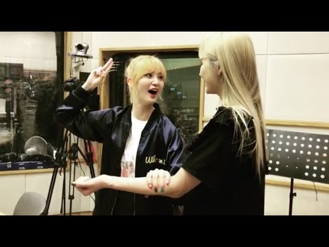 170426 EXID 正花和LE的處罰遊戲 @ 李弘基的Kiss The Radio (JeongHwa & LE)