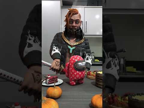 What’s inside of this? 🤔 #amongus #amongusvideo #swordsman