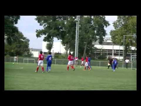 DVO D1 - MVV D1,deel 5/5. Scheidsrechter staakt de wedstrijd na 2 gele en 1 rode kaart voor MVV.