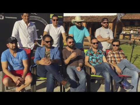 La Leyenda y Los Claxons grabando "Creo que no"