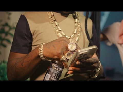 LA POISSE X TYEBI - STRONG MAN (Clip Officiel)