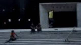 preview picture of video 'momia 540° en la escaleras del auditorio'