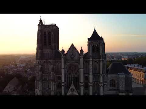 Cathédrale Saint-Étienne, Bourges - Drone shot