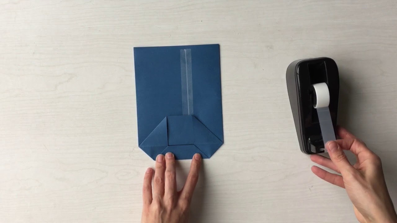 Cadeautje inpakken: zakje vouwen (1)