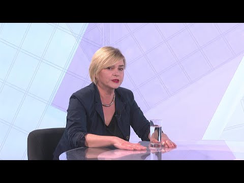 KARTE NA STOL 01.12.2021. - Sandra Benčić Saborska zastupnica platforme Možemo