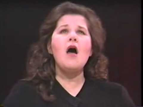Elizabeth Parcells sings Ah, non credea, La Sonnambula