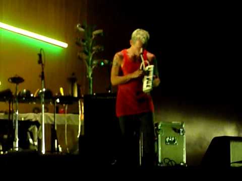Atoms For Peace @ Fuji Rock '10 - Skip Divided