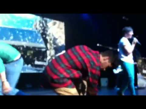 FRONT ROW One Direction at Fox Theatre, Detroit -- ONE THING