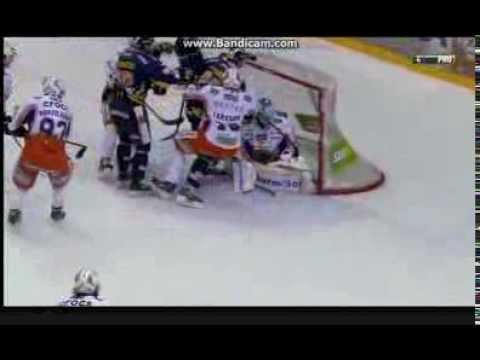 Tukonen maalaa neljästi