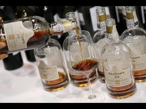 Azione per adolescenti per alcolismo Il delirium tremens di monologo di Sergey Drobotenko