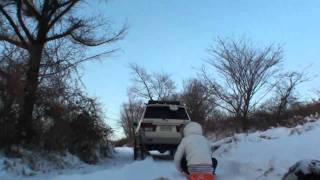 preview picture of video 'SSangyong musso in the snow 2-2 눈속의 도투락 목장 20110105.wmv'