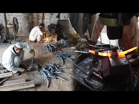 Incredible Forging Technique of Pickaxe | Hand Tool of Poor Farmers And Labourer |