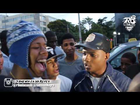 R8 En La Casa Vs Gambito351 - Batalla de Freestyle en la feria del libro (UNA SOLA CURA)