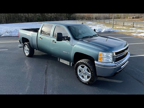 Leveled, Tuned, DeIeted LML DURAMAX! Full 4” exhaust SOUND ON!