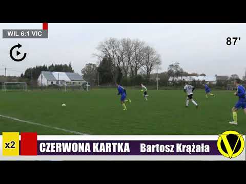 Bartosz Krążała fauluje po raz drugi na żółtą kartkę i opuszcza plac gry w meczu Wilga - Victoria