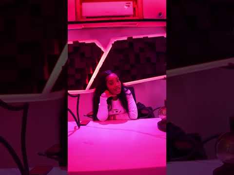 Late night studio vibes💕++ #newmusic #iightbet #lolabrooke