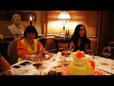 SINH NHẬT CHỊ HÀ NAILS TẠI KHÁCH SẠN 5 SAO: The Regent