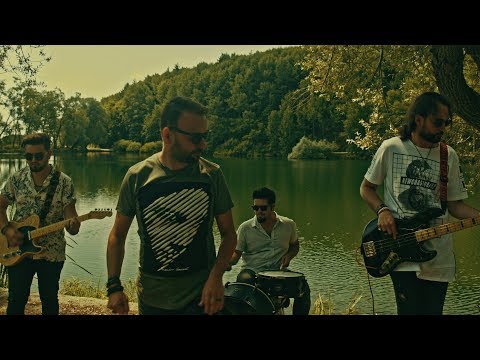 Kadife - Bu Şarkı Gelsin Benden Sana (Official Video)