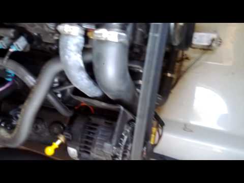 Sea Ray 200 select interior/engine