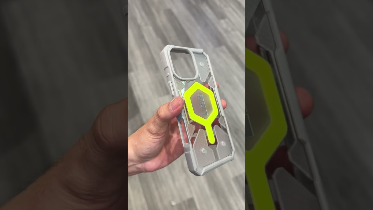 Ốp lưng UAG iPhone 16 Pro Max Pathfinder Clear có Magsafe