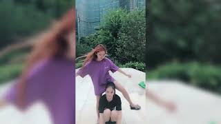 Download lagu Shoulder ride clips mp3