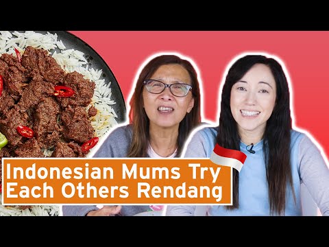 Indonesian Mums Try Each Others Rendang