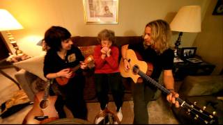 Hannah, Mildred, and Tommy sing Somewhere Over the Rainbow