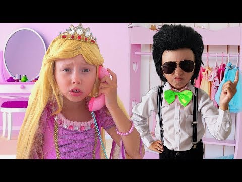 Alice is going to a party for princesses with her friend