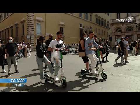 Green pass dal 6 agosto scatta obbligo. Boom prenotazioni vaccini